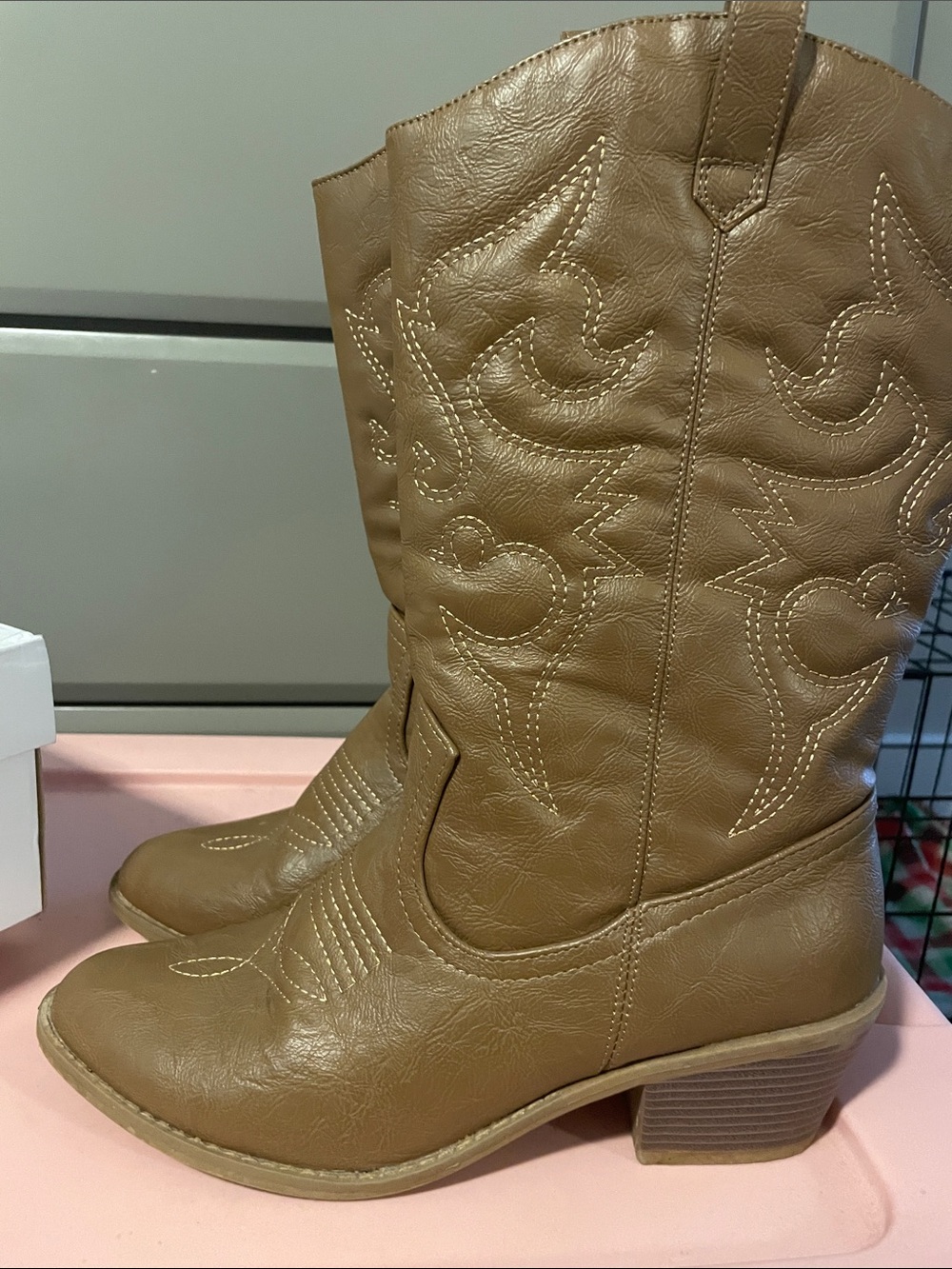 Women's Tan Western Cowgirl Boots - Stylish Everyday Heel